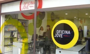 Imatge d'una oficina jove