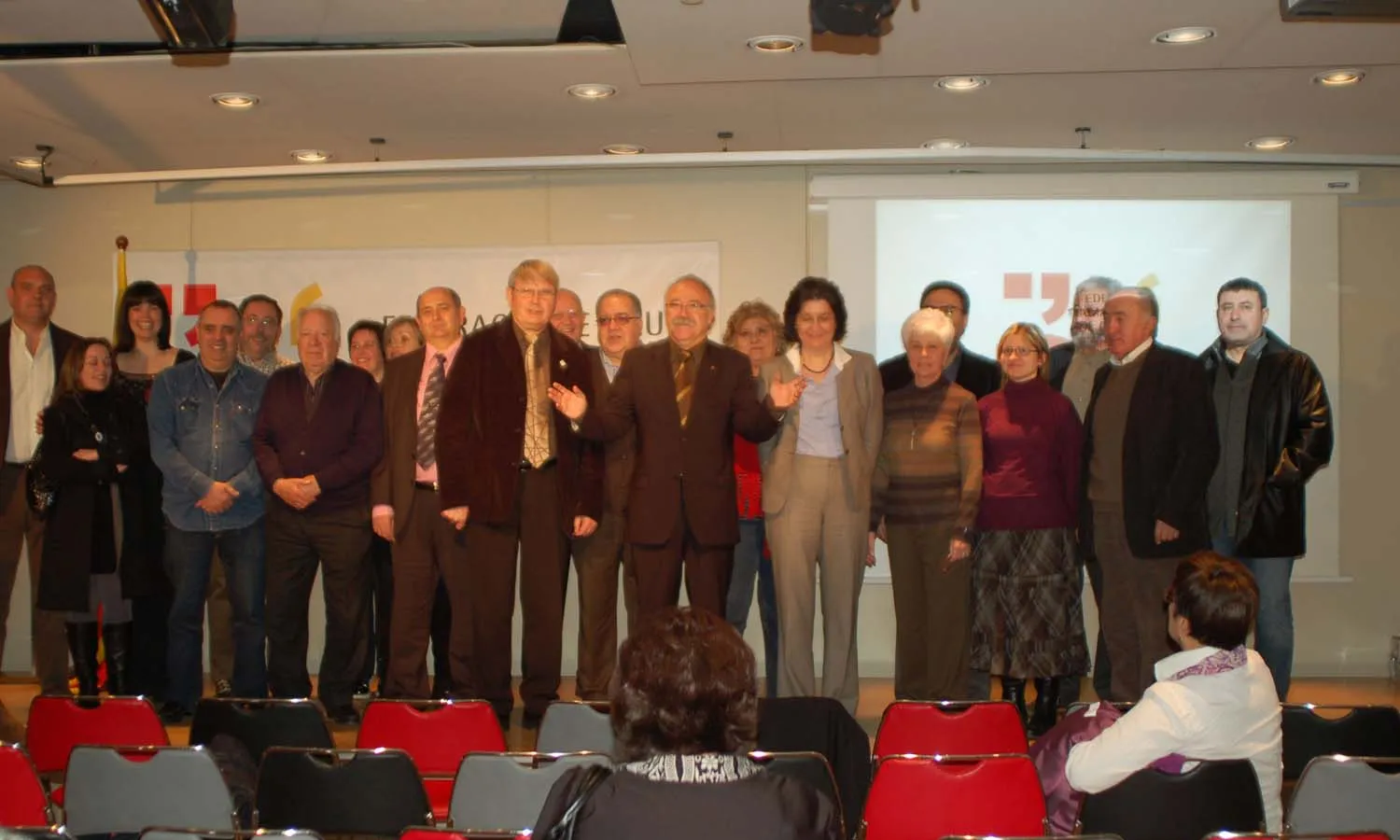 "Foto de família" de l'acte d'inauguració del 25è Aniversari.