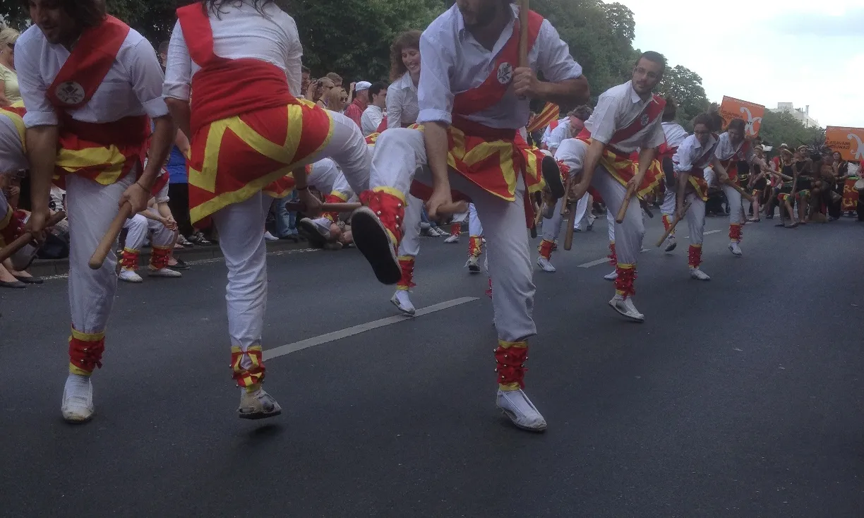 Actuació dels Bastoners de Llorenç del Penedès a Berlín 2012