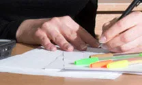 Persona escrivint