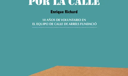 Con cartones por la calle - Enrique Richard