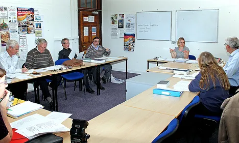 Classe d'adults de Deutsch Lernenden in Glossop (Flickr)