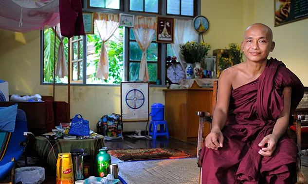 SIDA a Myanmar, imatge: UNAIDS. Els monjos budistes acullen afectats