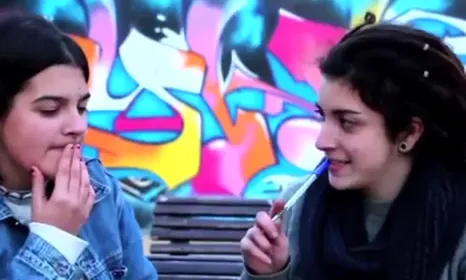 Fotograma del vídeo de la segona edició de Ravalead@s