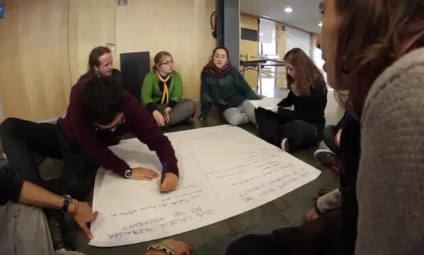 Fotograma del vídeo de la 1a Trobada del Moviment Associatiu Juvenil Antiracista