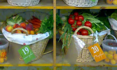 Cistelles a la cooperativa de consum Cydònia