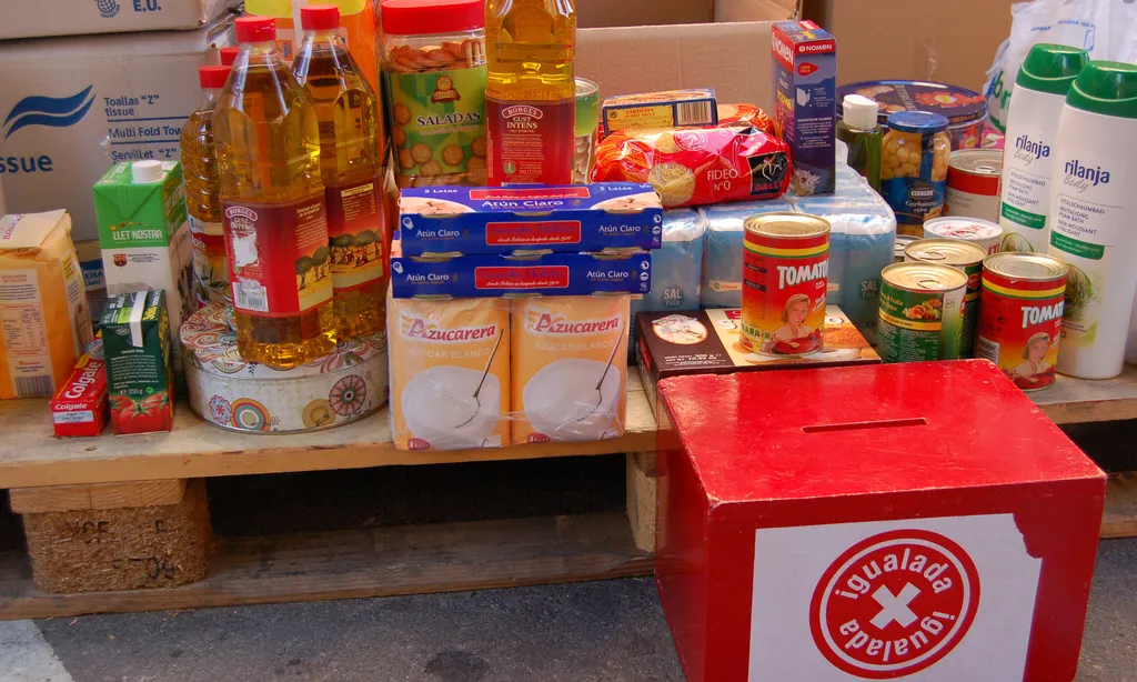 Recollida d'aliments del Banc de Queviures d'Igualada (Font: flickr.com)