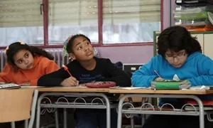 Grup d'alumnes atenent a classe (Font: FAS)