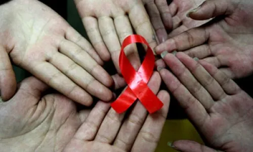 Llaç contra la SIDA - Font: zoom95.com