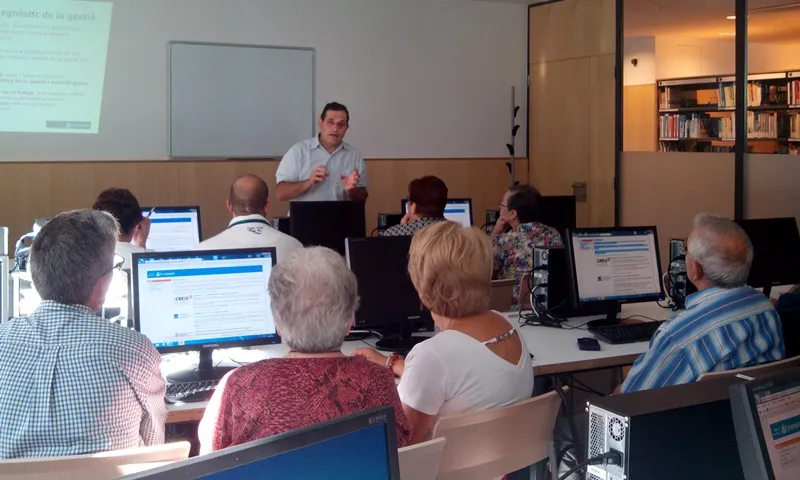 Imatge d'un dels tallers a Sant Joan Despí. Font: Suport Associatiu