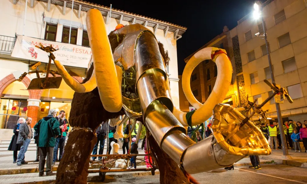 La bestia de foc dels Àngels Diabòlics és el Mamut Venux