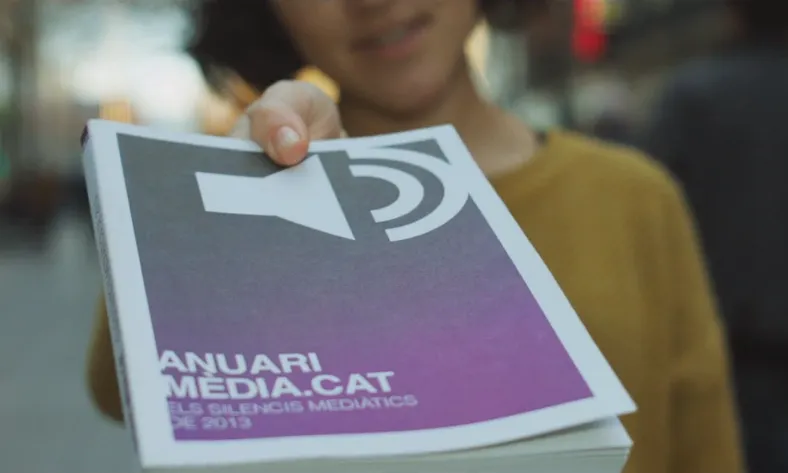 Fragment del vídeo de la campanya de micromecenatge de l'Anuari i Mèdia.cat.