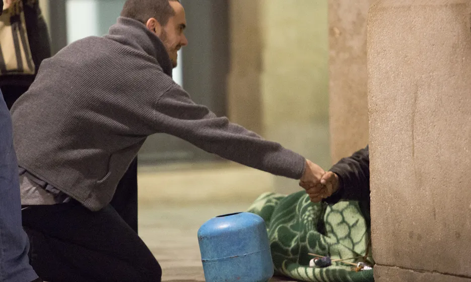 Entre el 2008 i 2014 ha augmentat un 27% la xifra de les persones que viuen al carrer a Barcelona (Font: Arrels Fundació)