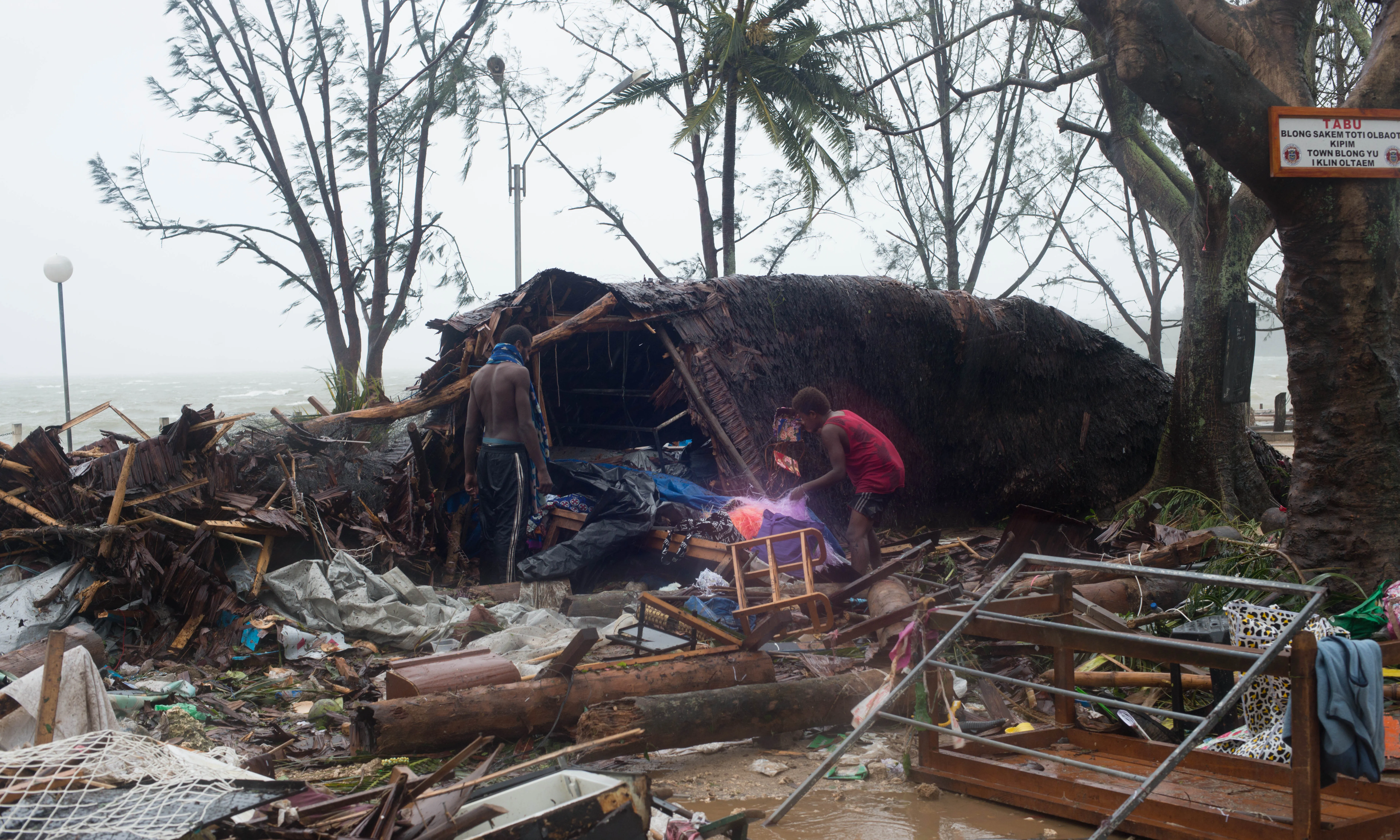 habitatges completament devastats Font: UNICEF Pacific/Humans for Vanuatu