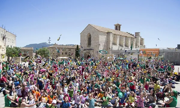 A la plaça Sant Francesc de Montblanc s'ha fet la cloenda de La Bajoca, la trobada de la Demarcació de Tarragona de Minyons Escoltes i Guies de Catalunya.