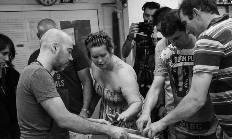 D'un taller en van sortir sis idees de llibertat per a ser serigrafiades en bosses (font: Printing Freedom).