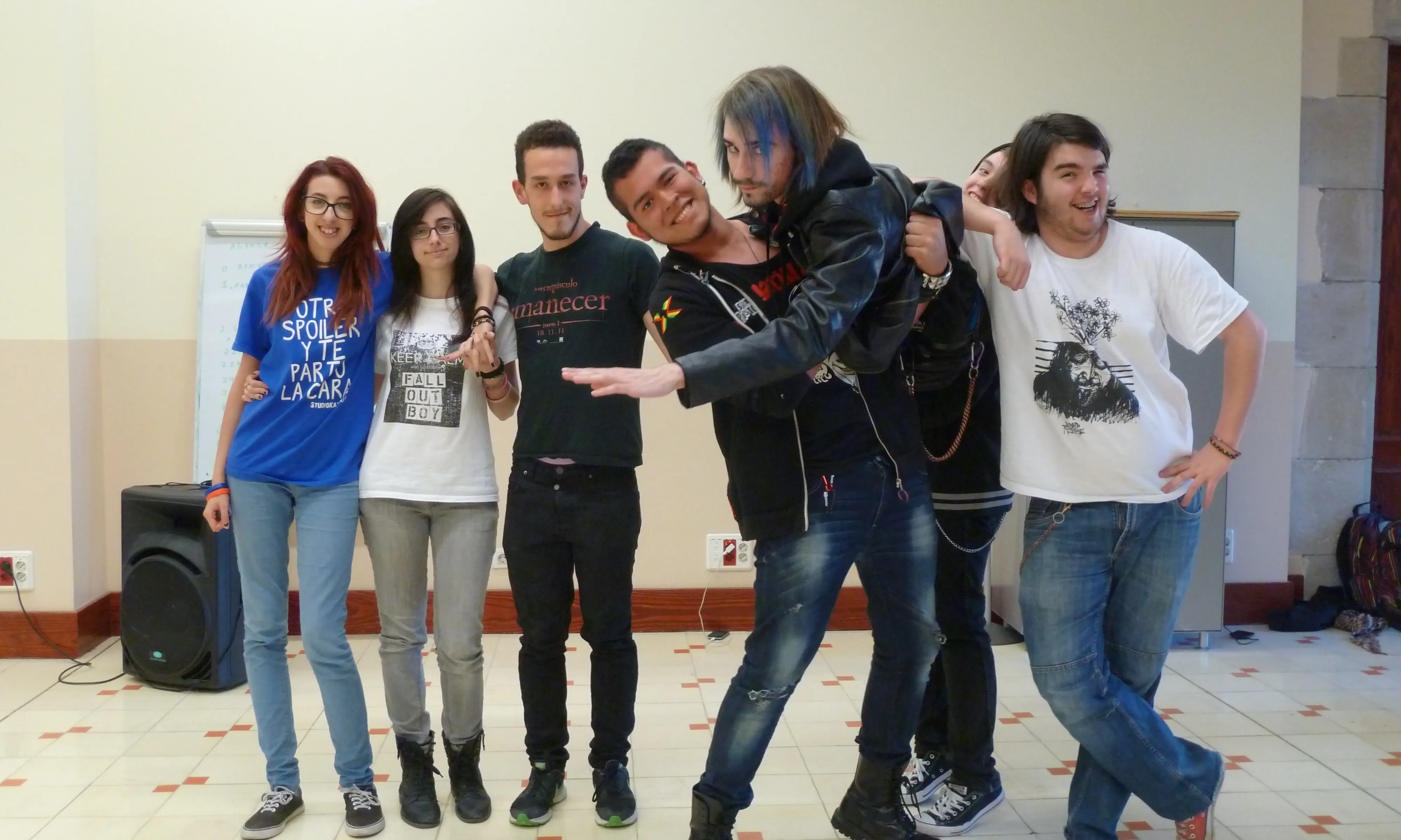 De 18h a 20h assajen les escenes que el pròxim dissabte 7 de maig duran a l'escenari del Teatre Barts amb el Deslimita'm (Font: Elena Albouy)
