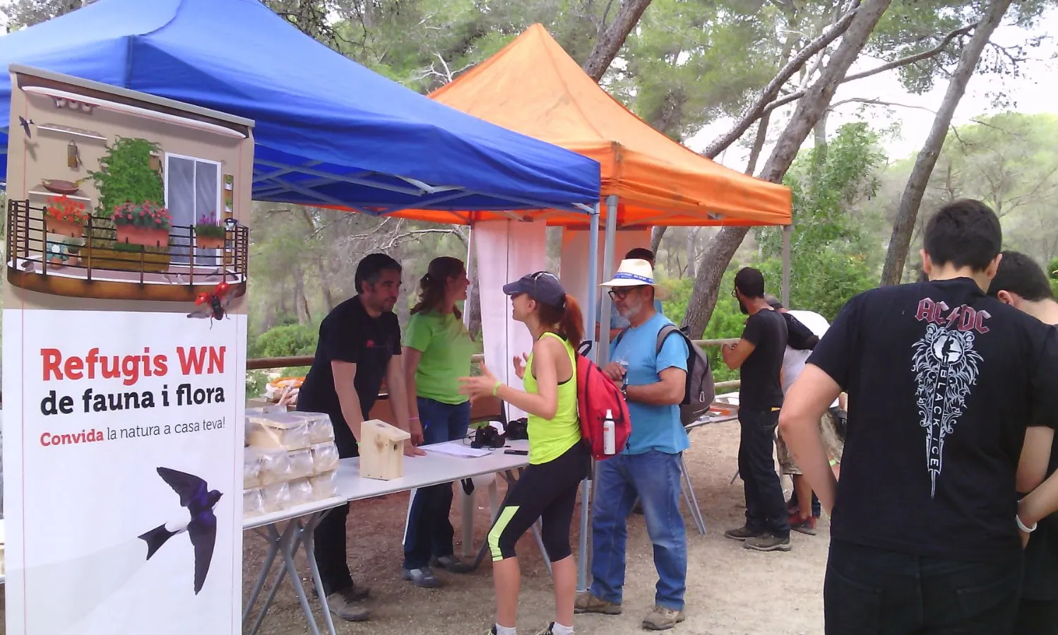Boblitz són experiències de ciència ciutadana per apropar la natura a la ciutadania (imatge: bioblitzcat)