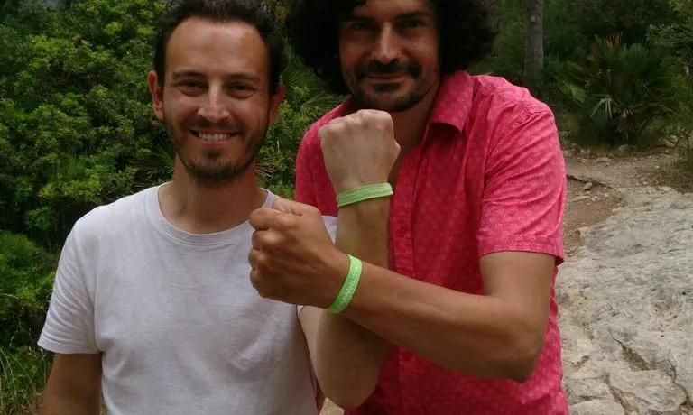 Jesús Ortiz, president de la Xarxa de Voluntariat Ambiental de Catalunya i Eduard Costa, ambientòleg i músic del grup Els Amics de Les Arts (imatge: setmananatura.cat)