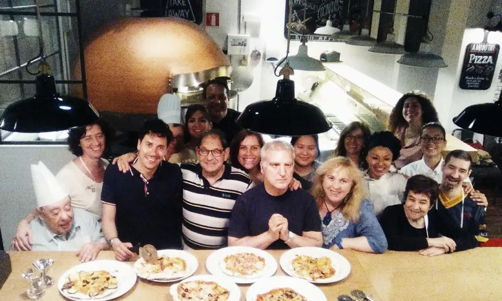 Activitat de voluntariat corporatiu entre Aspanias i Ginos Ristorante. Font: Aspanias