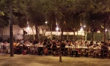 Sopar de grup en una anterior celebració de la diada