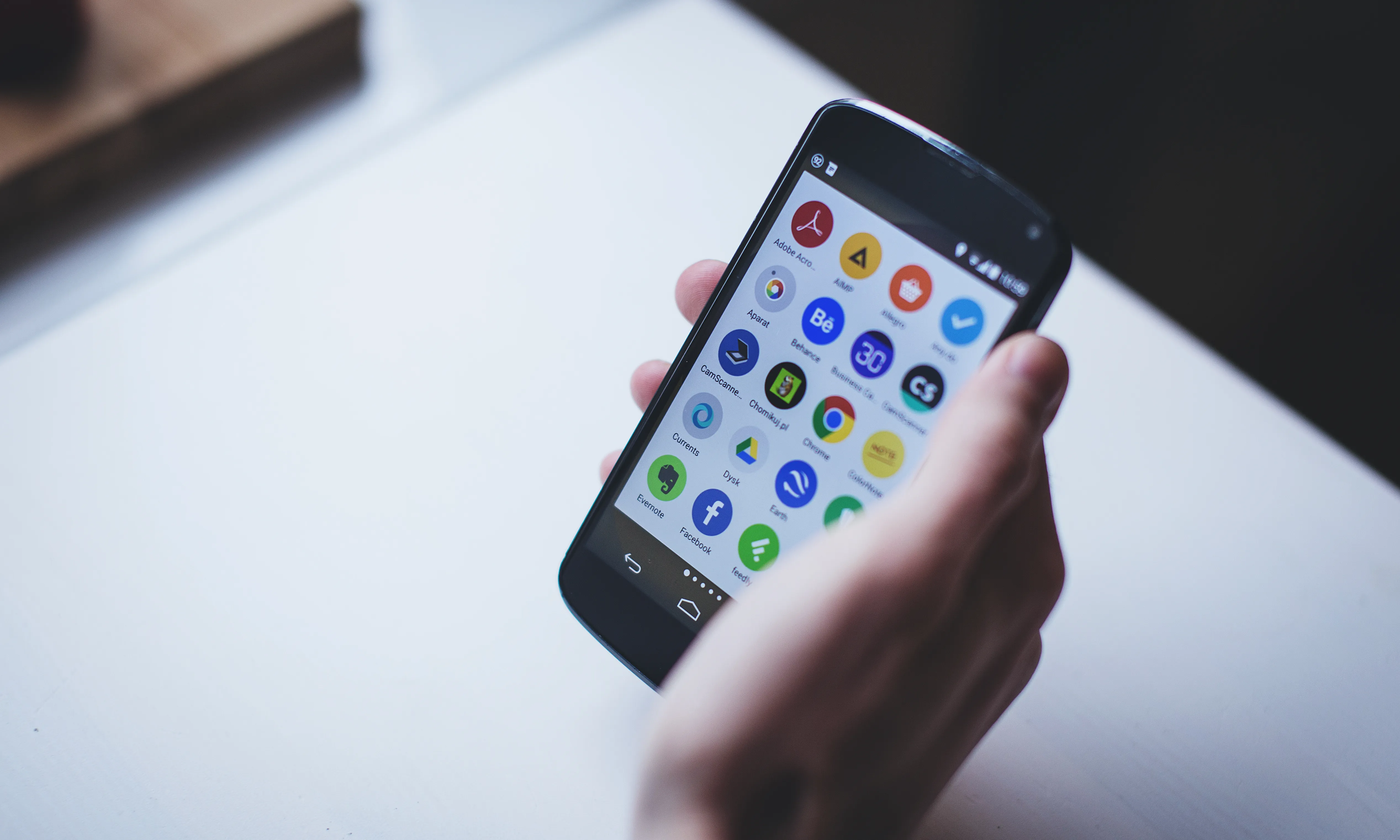 Smartphone amb aplicacions mòbils instal·lades. Font: Pexels