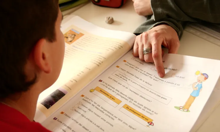 La campanya té com a finalitat que tots els nens i nenes puguin seguir el curs escolar amb igualtat de condicions. (Font: FAS)