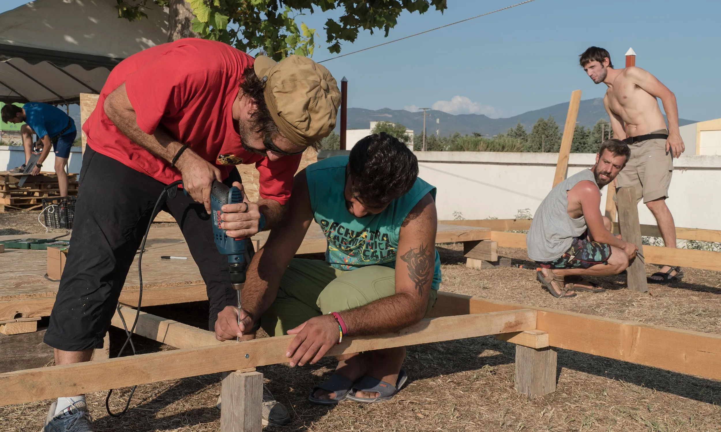 Construïnt infraestructures / Foto: Guillem Cabra