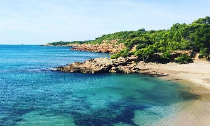 Imatge de la platja de l'Estany Podrit a l'Ametlla de Mar (imatge: @vidal_enric)