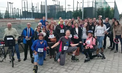 Voluntaris i voluntàries participants de la cursa de transport de Barcelona del 2015 (imatge. transportpublic.org)