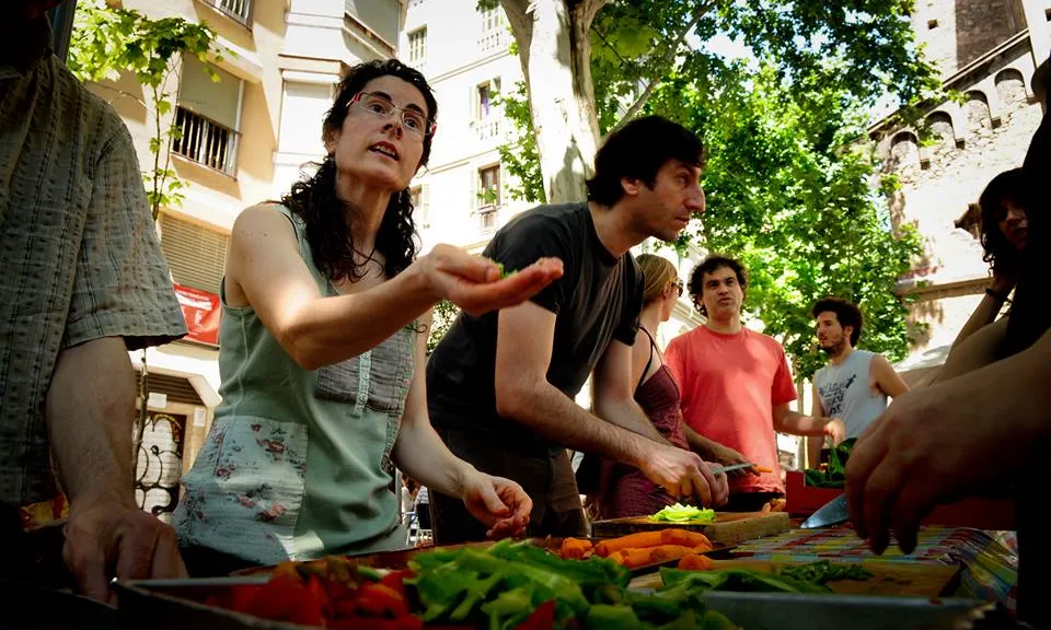 6 entitats que treballen a Catalunya contra el malbaratament alimentari (plataforma aprofitem els aliments)