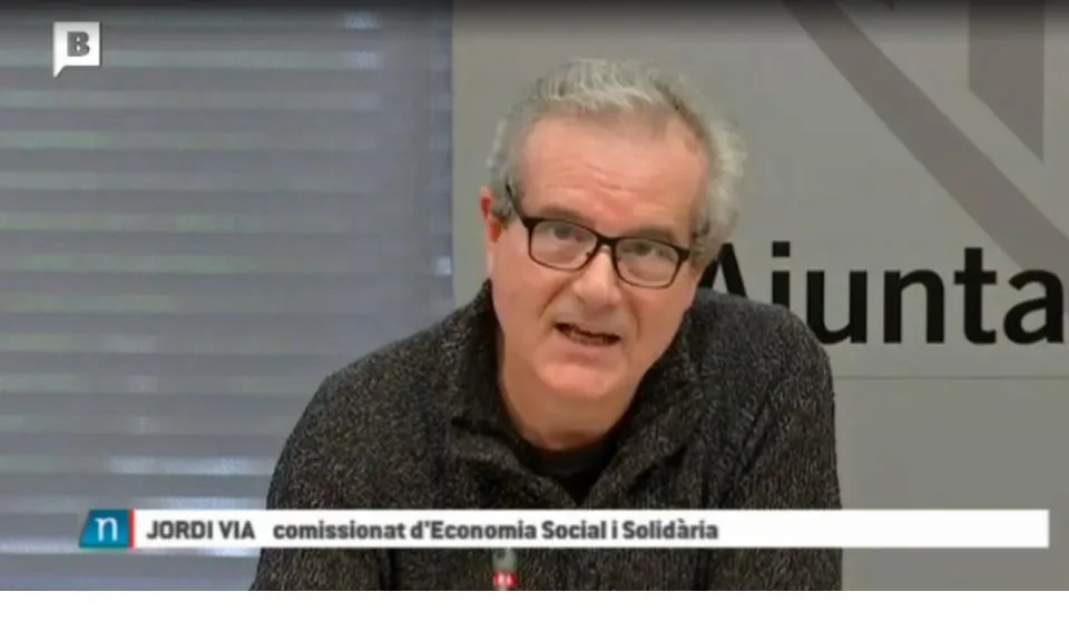 Jordi Via, comissionat de Barcelona per l'Economia Social i Solidària durant l'anunci de la creació de la moneda local, el passat 15 de novembre (imatge: btv.cat)