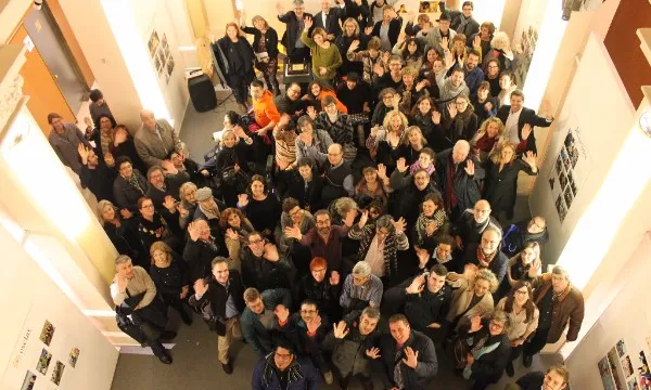 Fotografia de grup per commemorar l'aniversari de l'entitat