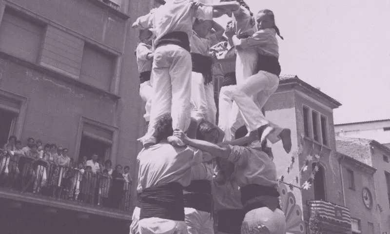 Cartell d'homenatge a les Minyones de Terrassa. Font: Minyons de Terrassa