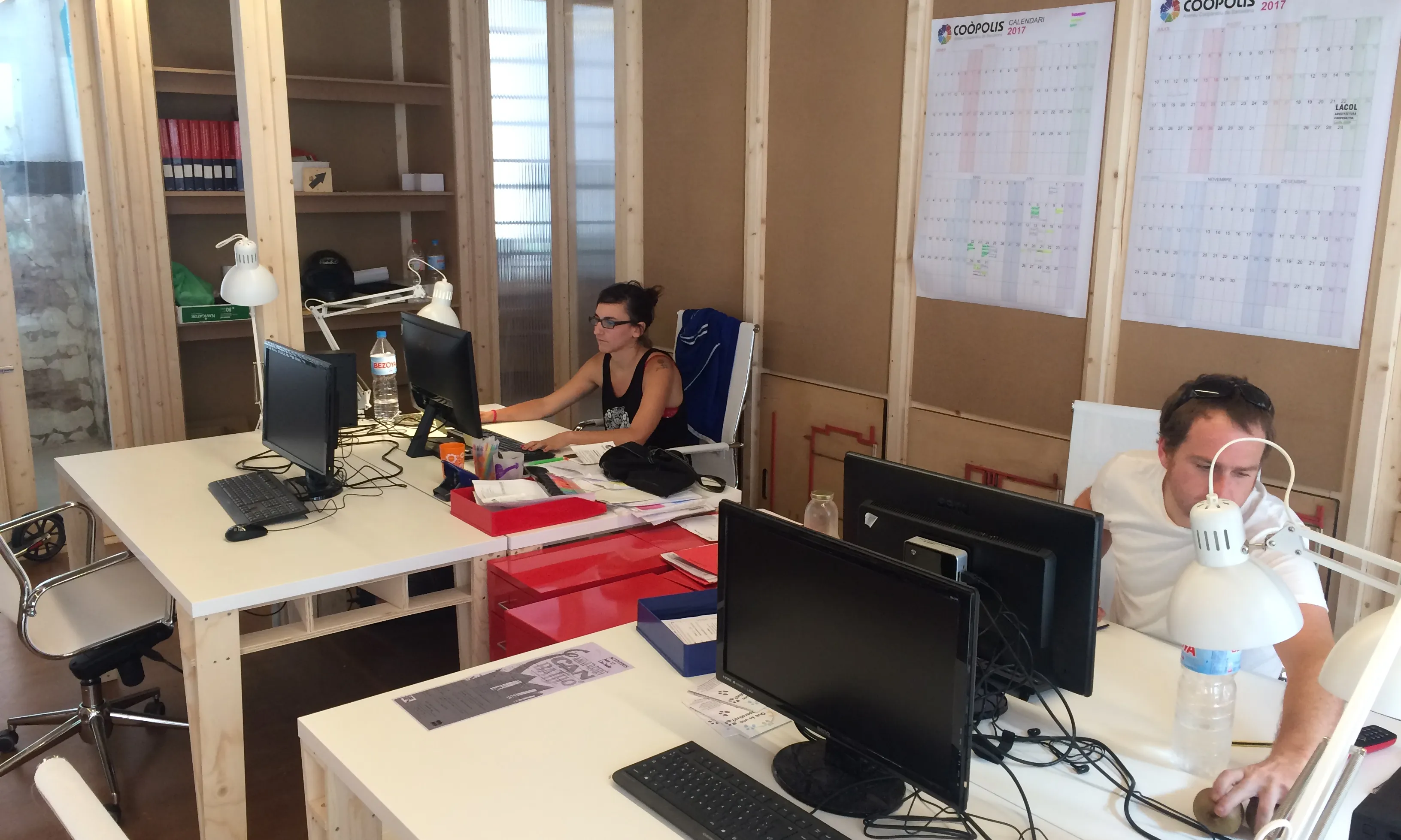 L'oficina de Coòpolis es troba a Can Batlló, l'espai autogestionat de Sants