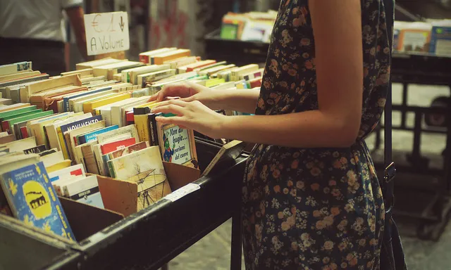 Triant llibres