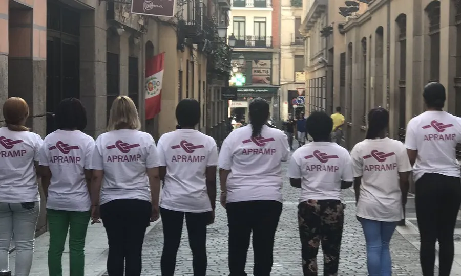 Una dotzena de dones víctimes del tràfic de persones formen part de la unitat mòbil de rescat de l'associació