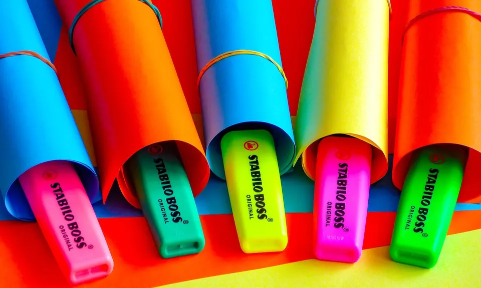 Subratlladors fluorescents de colors