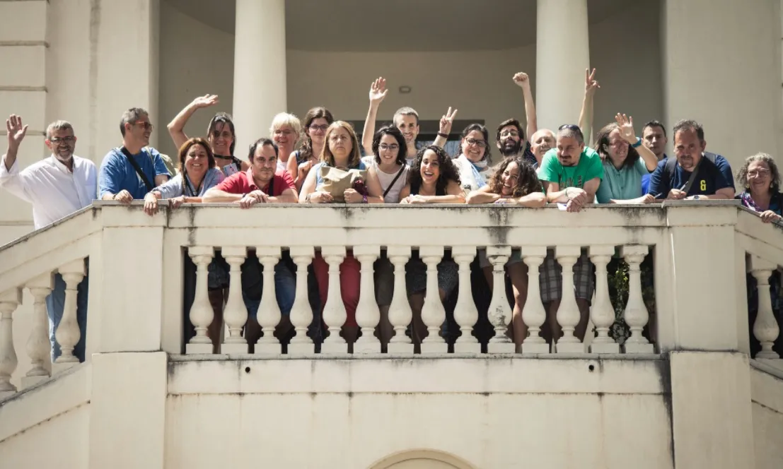Equip d'Obertament en una formació a Torre Jussana.