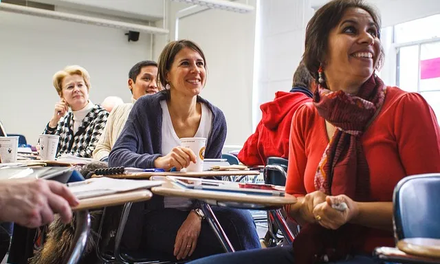 Pesones en un aula