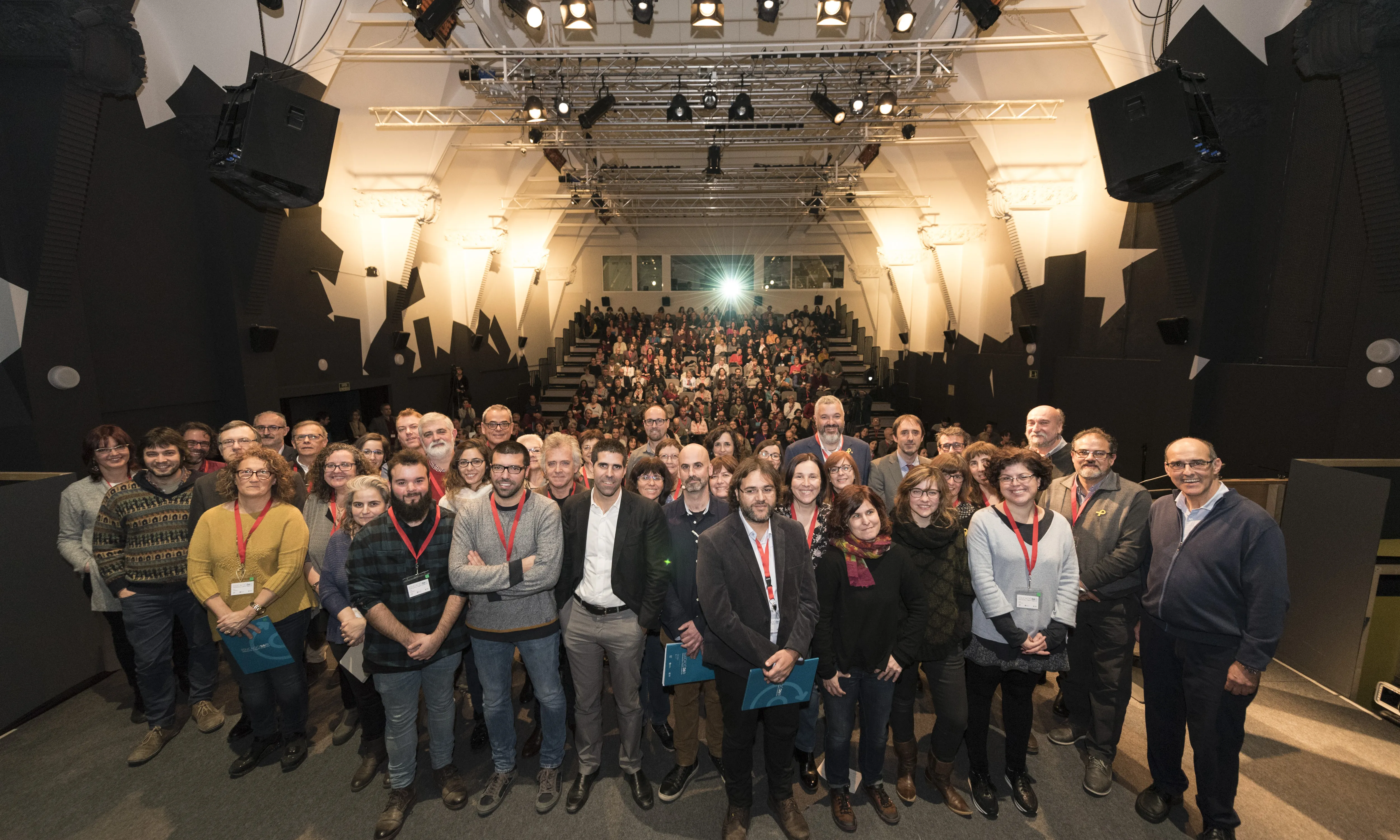 "Foto de família" de les entitats sòcies de l'aliança EDUCACIÓ360
