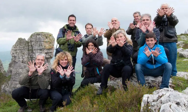 Les fotografies de mans en forma de papallona inunden les xarxes socials pel dia dedicat a la Xarxa Natura 2000.