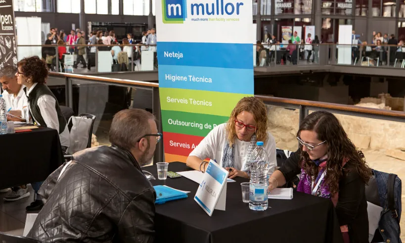 Entitats, empreses i persones candidates van participar a la III Jornada Labora.