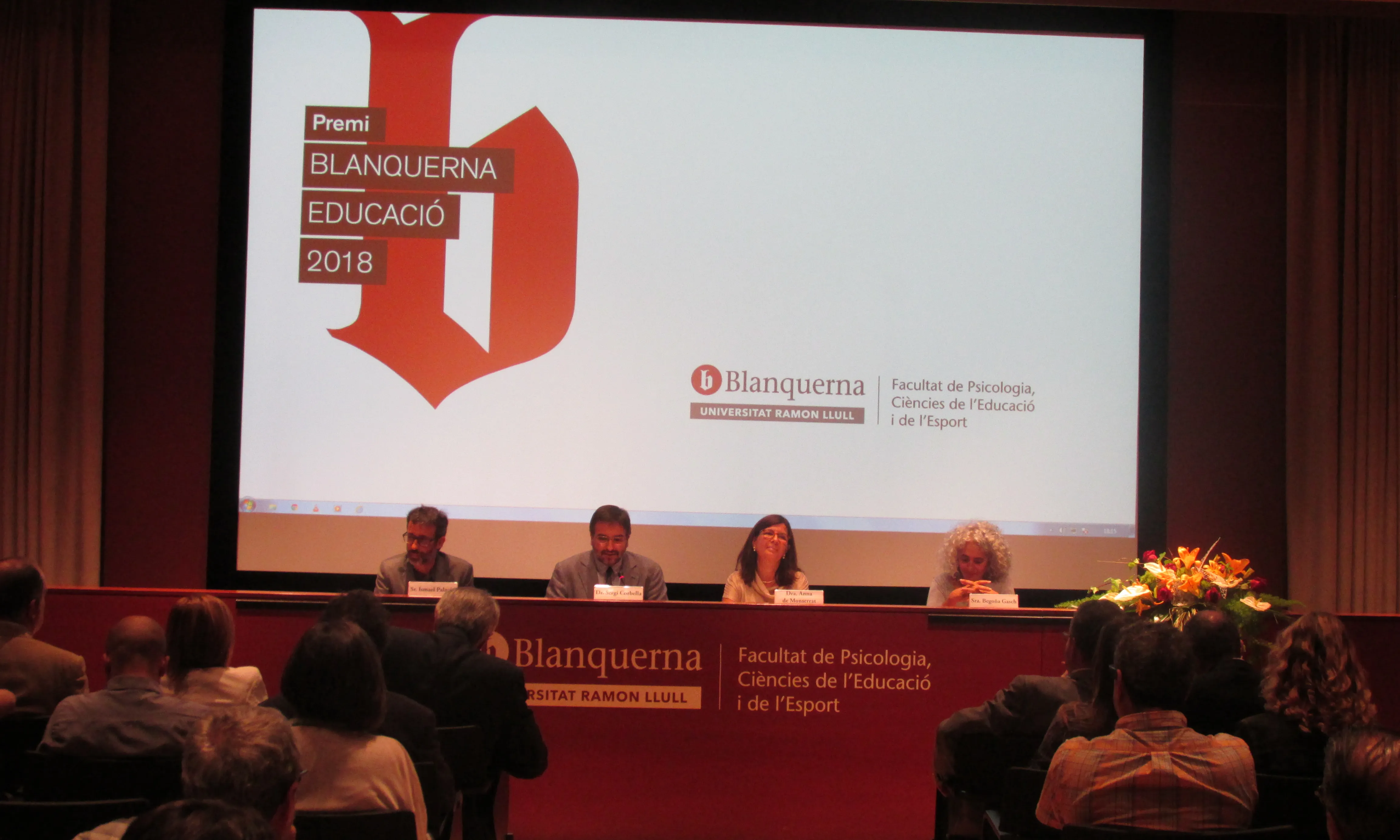 L'acte d'entrega va tenir lloc a la Facultat de Psicologia, Ciències de l'Educació i de l'Esport Blanquerna-URL