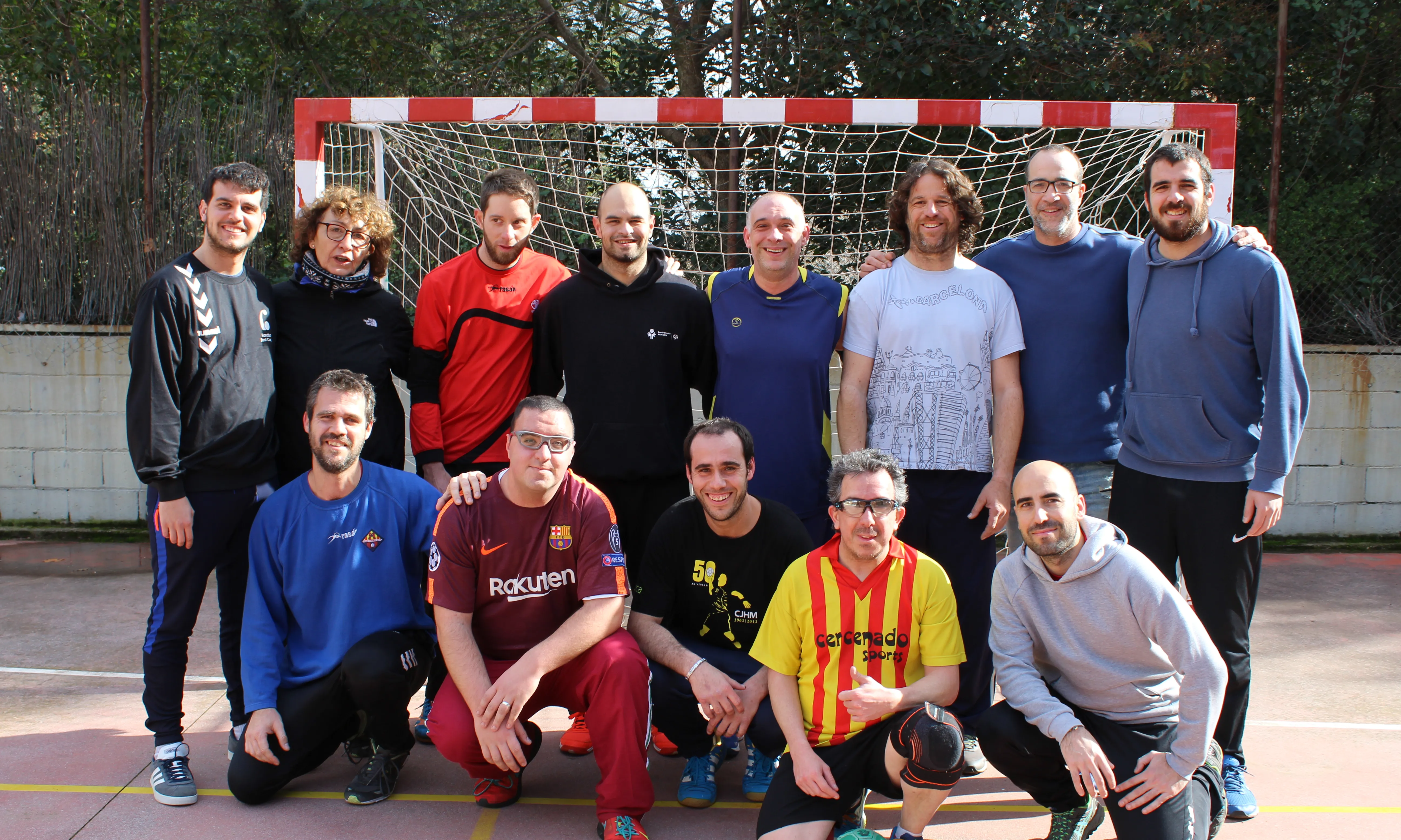 L'equip d'handbol unificat en un dels entrenaments preparatoris pel mundial d'Abu Dhabi. Font: Dani Gallart.