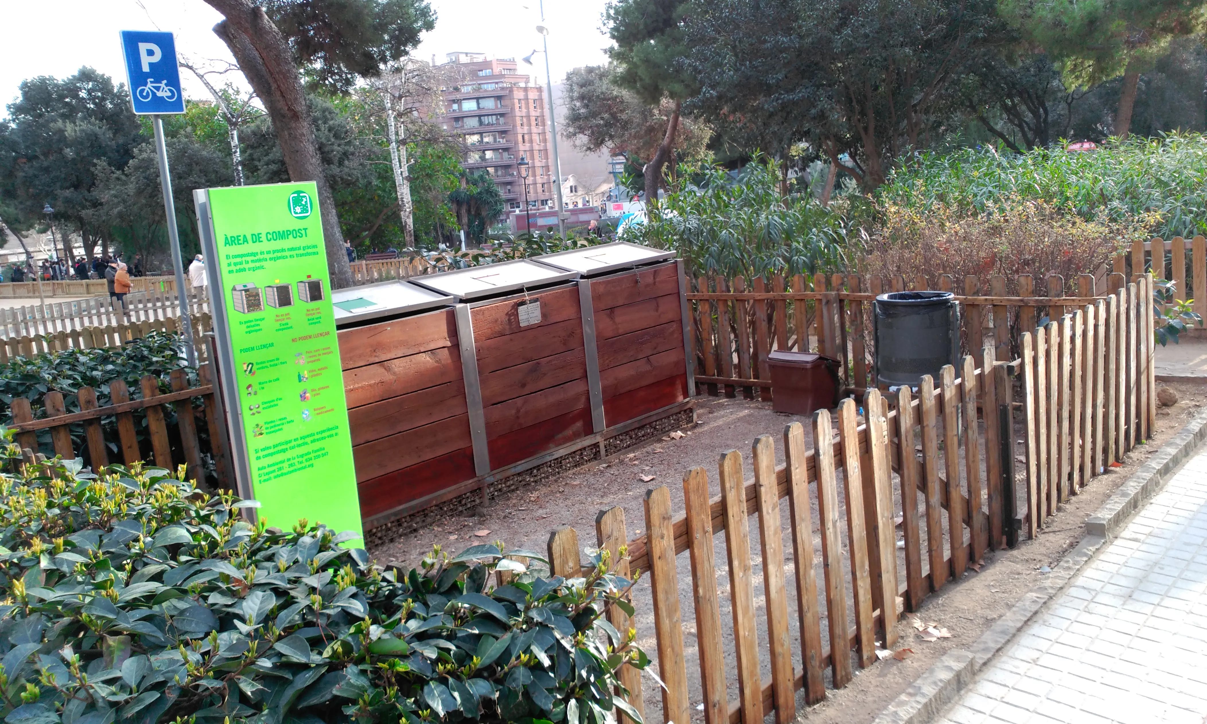 Els veïns i veïnes poden portar els residus orgpanics al compostador a qualsevol hora del dia 