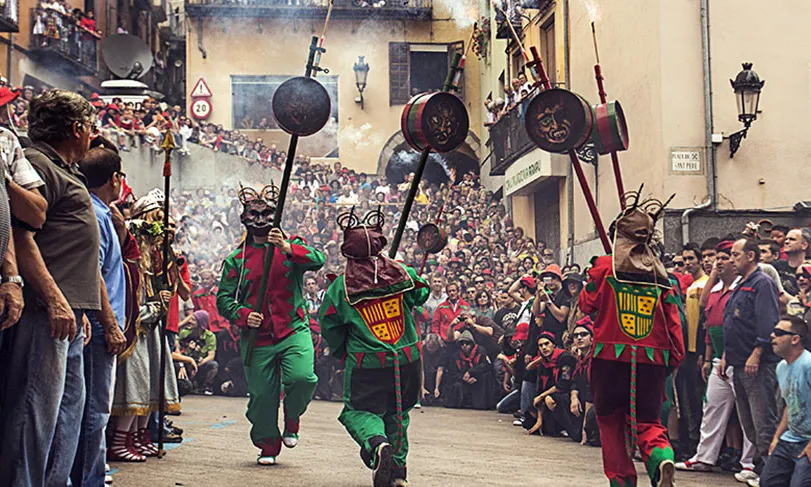 La comparsa de Maces