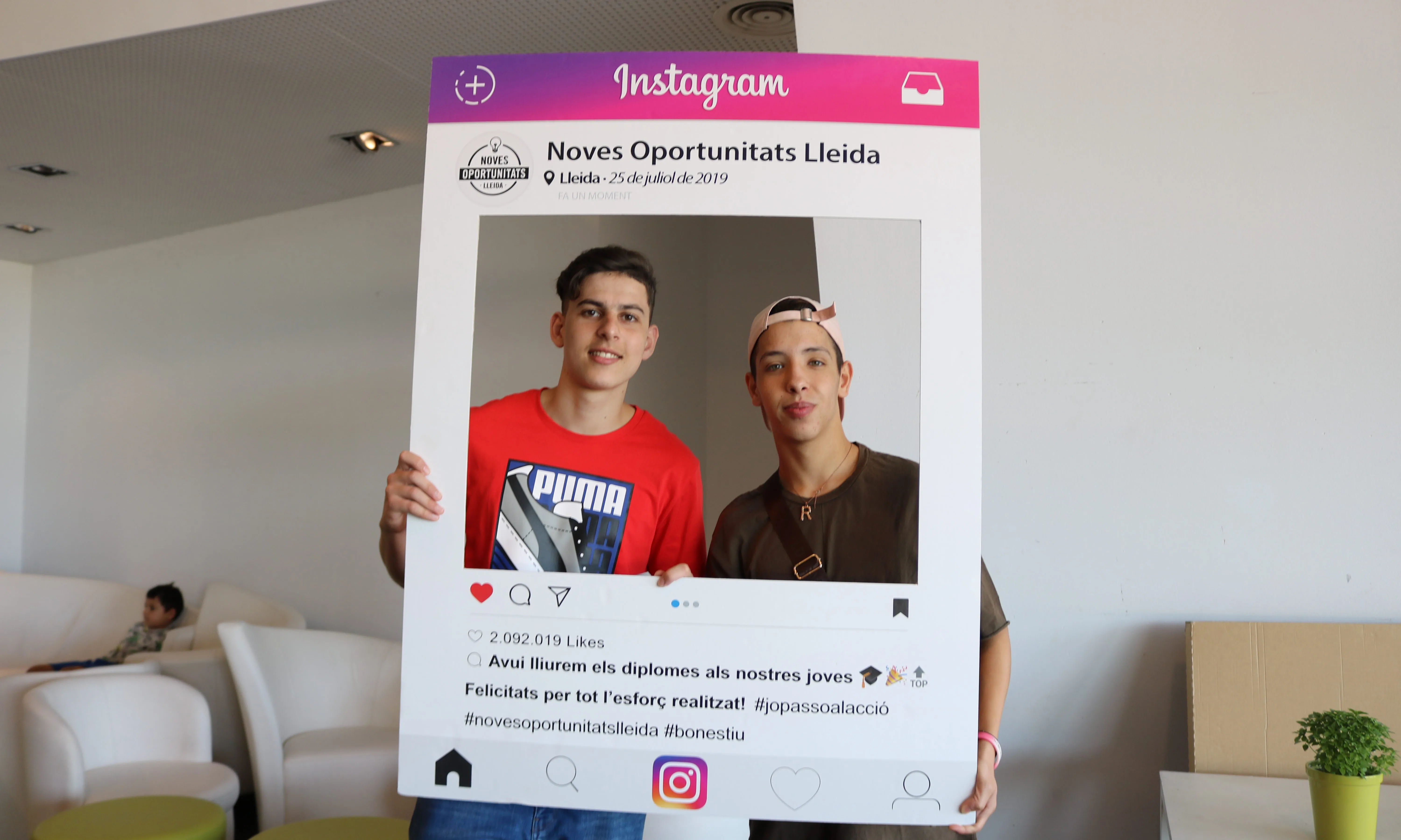 Joves que han aconseguit un títol formatiu a través de Noves Oportunitats.