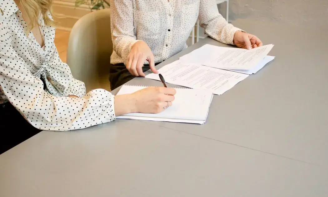Les entitats que hagin realitzat retencions han d'haver presentat el model 111 cada trimestre o en algun trimestre de l’any. Font: Unsplash.