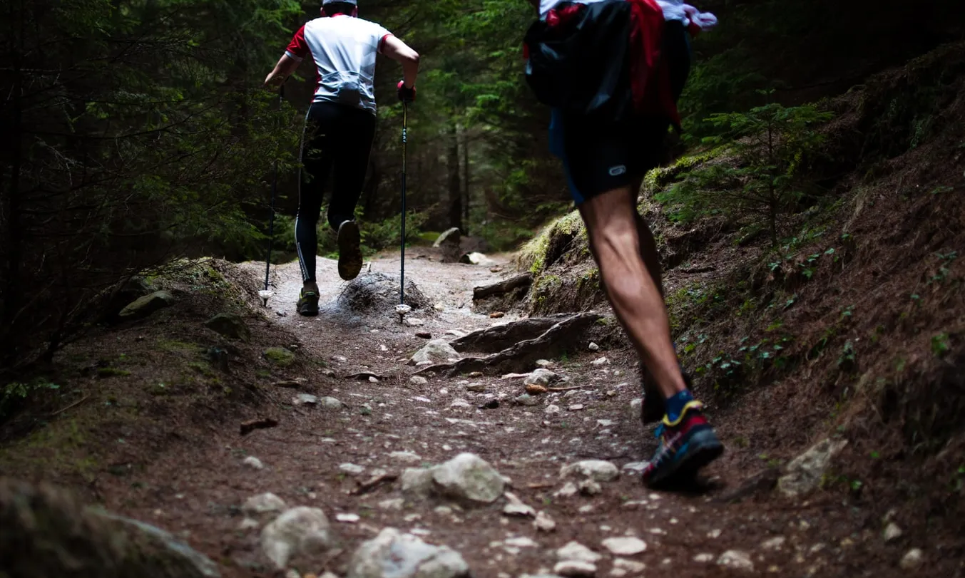 D'altres són curses de muntanya o marxes populars com la de Bescanó o la Serra de les Obages. Font: Unsplash. 